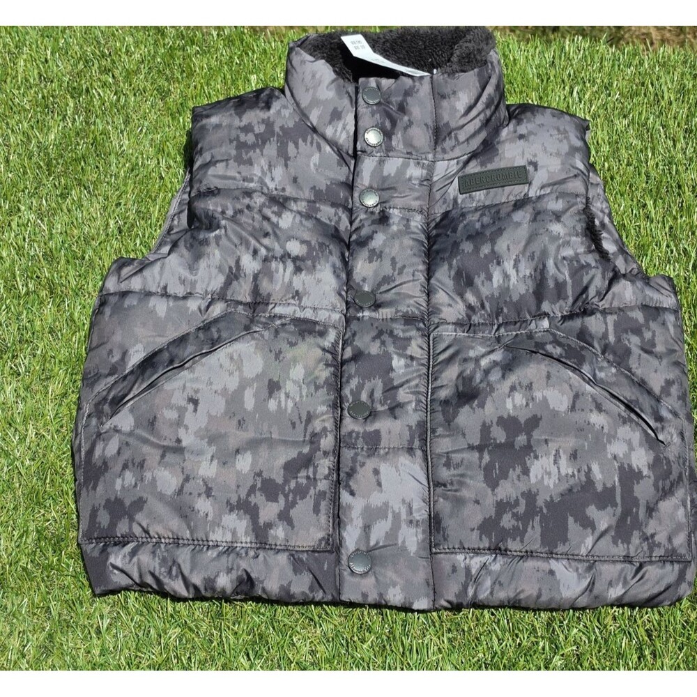 Abercrombie Kids Gray Camo Puffer Fleece Lined Vest Size 5/6 NWT